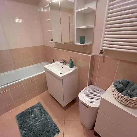 2 With Terrace, New Building, Jegeho Apartman